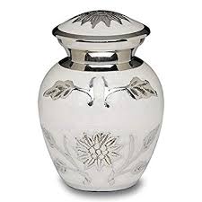 B-1500-K-W-NB – Solid Brass Cremation Urn in White with Flowers