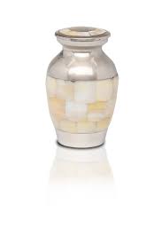 B-1517-K – Brass urn with Mother of Pearl