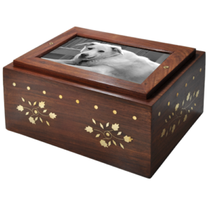 SWH-012 – Photo Wood Chest Pt Urn – 87 cubic inches